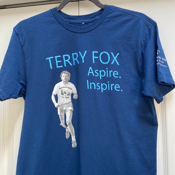 Terry Fox Foundation Tops - TERRY FOX Tee unisex but this will be a men’s size M, Navy Blue